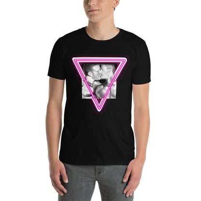 blk/pink triangle/kiss8